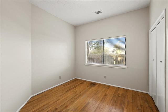 Building Photo - 1113 Kit Ln