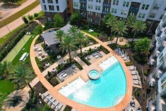 Building Photo - 23233 Western Centre Dr