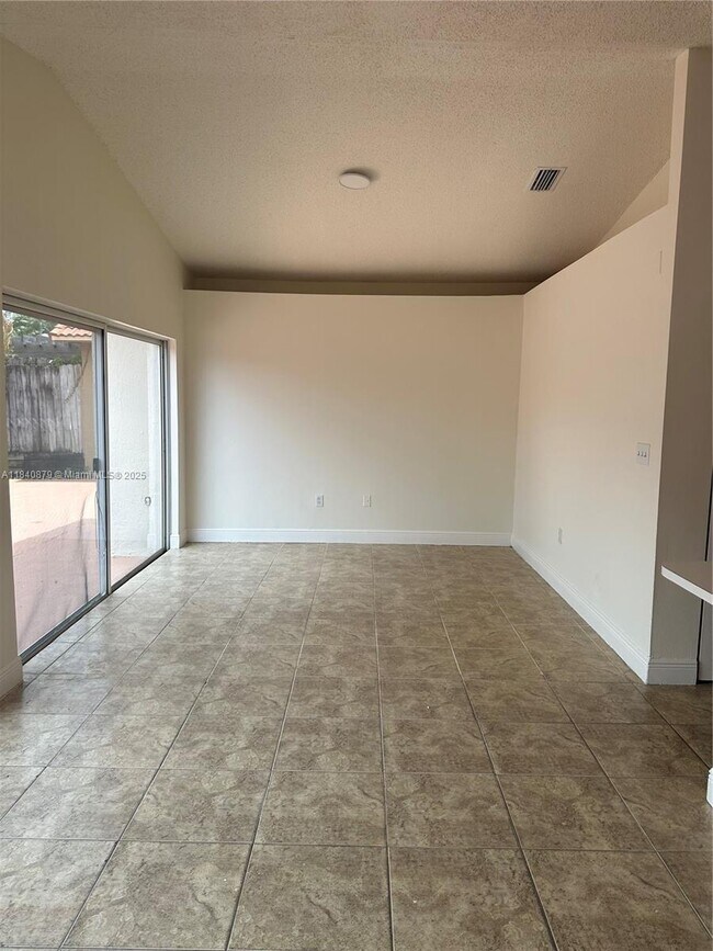 Building Photo - 16771 NW 74th Ct