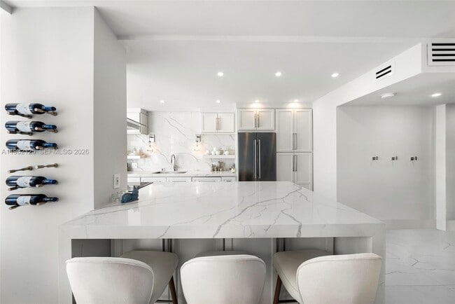 Building Photo - 4300 N Ocean Blvd