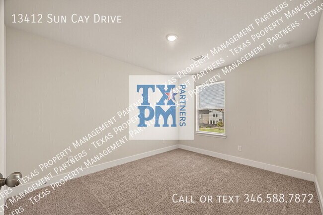 Building Photo - 13412 Sun Cay Drive