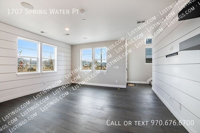 Building Photo - 1707 Spring Water Pt