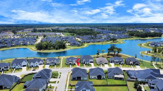 Building Photo - 10235 Forest Lake Dr
