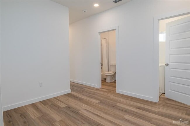 Building Photo - 2629 Warbler Ave