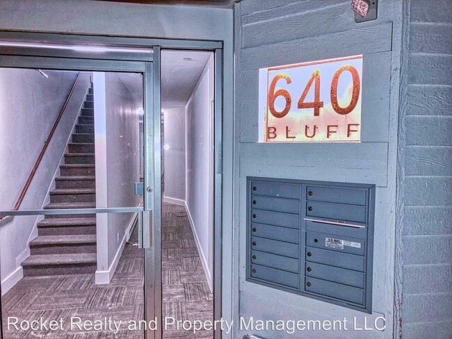 Building Photo - 640 Bluff St