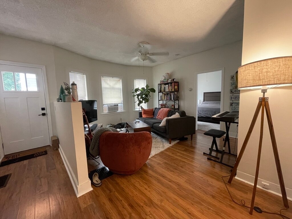 Building Photo - 7 Richardson Ter