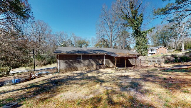 Building Photo - Roomy 3/2, quiet neighborhood/Lawncare inc...