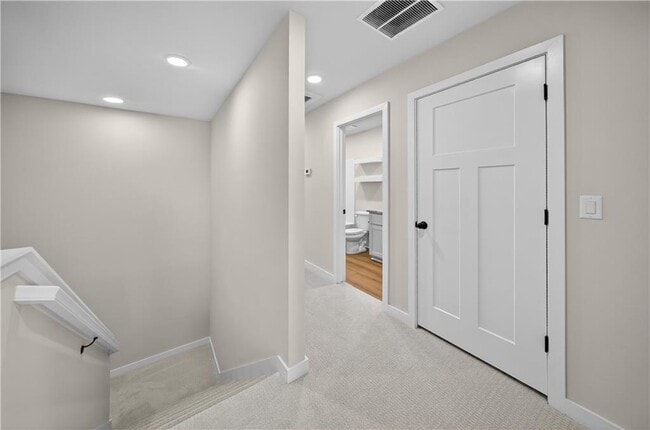 Building Photo - 603 Cosmos St