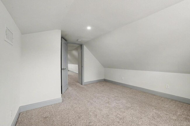 Building Photo - Beautifully Remodeled Home for Rent – Plenty of Space Inside & Out!