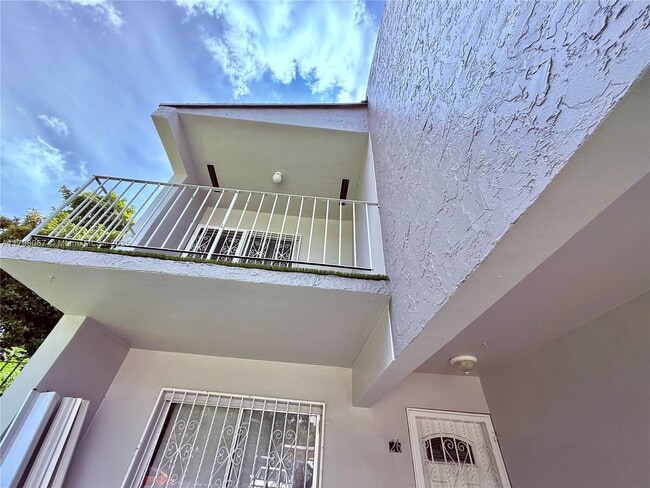 Building Photo - 2415 NW 11th St