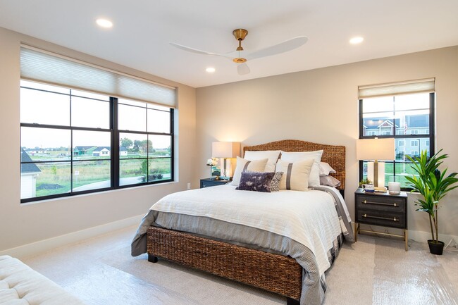 Building Photo - Hayden's Ridge - Meadowlark 4