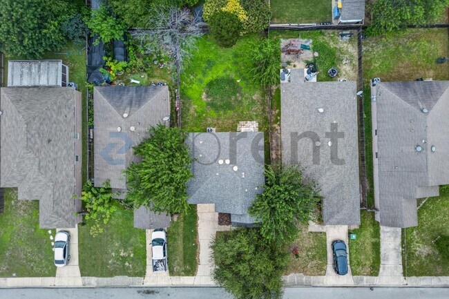 Building Photo - Unit