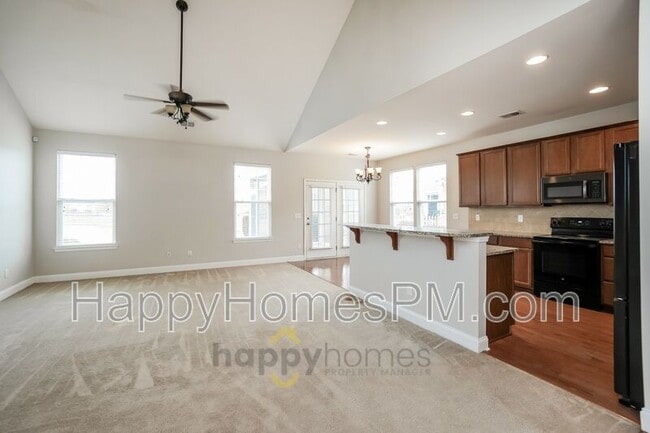 Building Photo - 350 Spectrum Rd