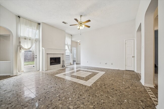 Building Photo - 119 Lissa Ln