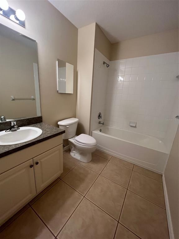 Building Photo - 2160 Heron Lake Dr