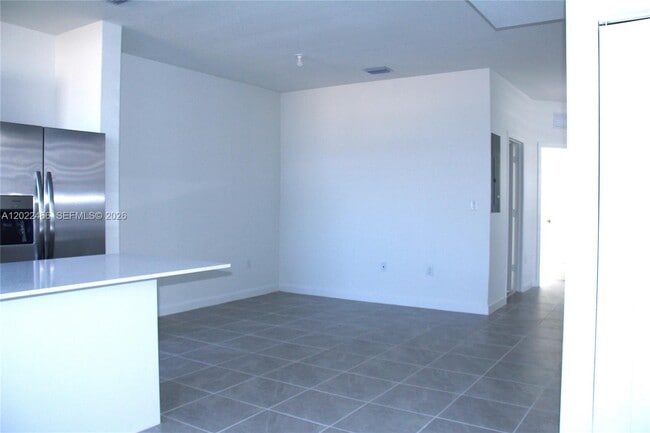 Building Photo - 2617 SE 28th Dr
