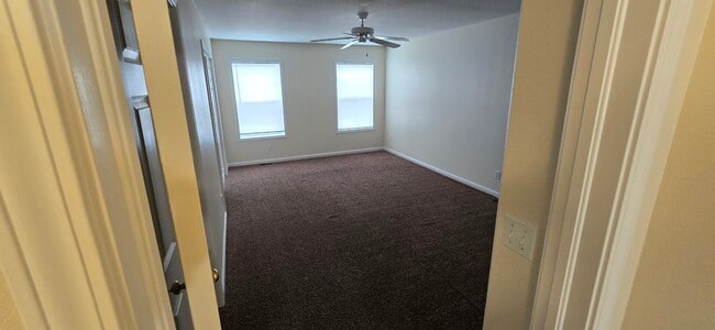 Building Photo - 4400 Rawhide Rd