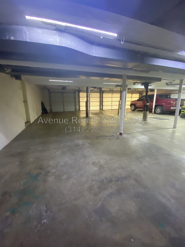 Building Photo - 10379 Forest Brook Ln