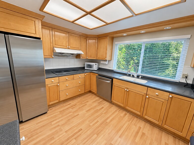 Building Photo - 100 Milani Ct