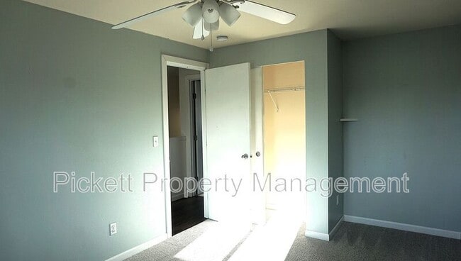 Building Photo - 4855 Bowwood Cir NE