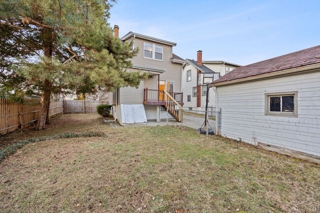 Building Photo - Cheviot- Charming 3 bed 2 bath