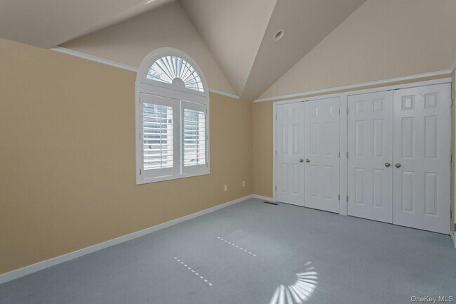 Building Photo - 102 Boulder Ridge Rd