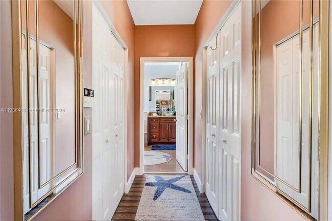 Building Photo - 2126 NE 38th Rd