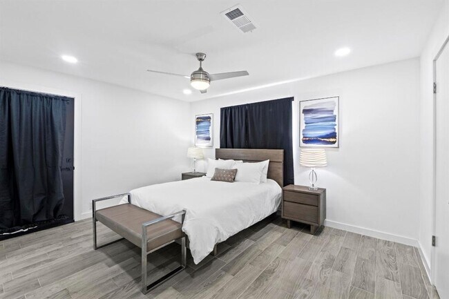 Building Photo - 3520 Highland View Dr