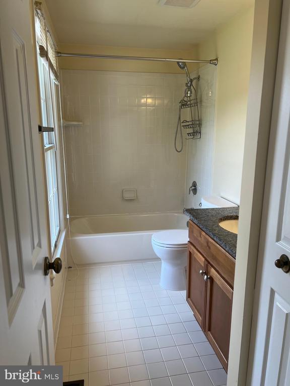 Building Photo - 6824 Silassie Ct