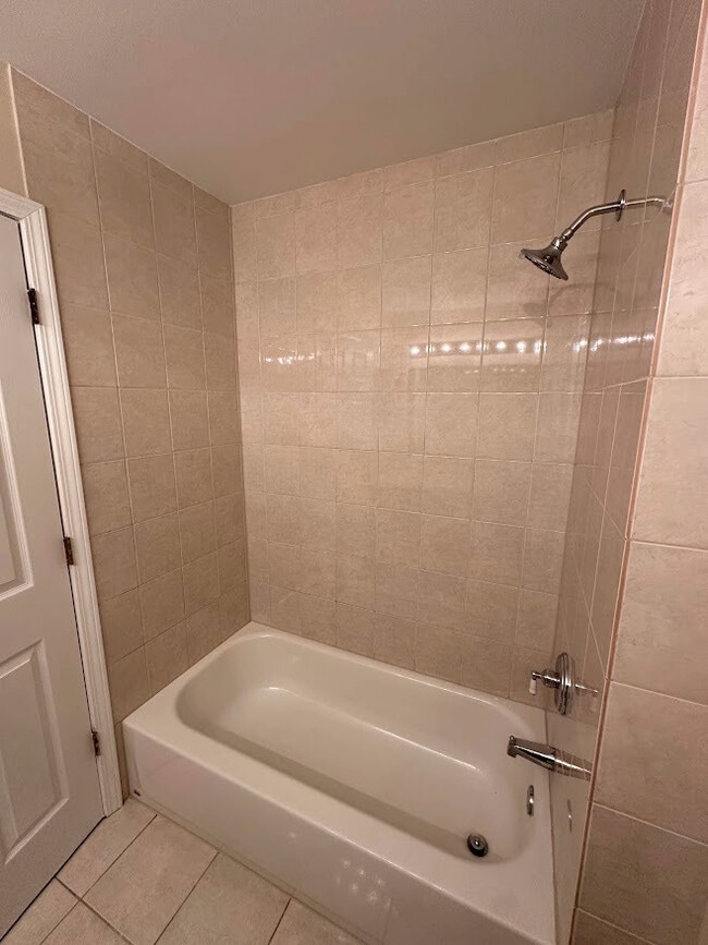 Building Photo - 1301 Haverhill Cir