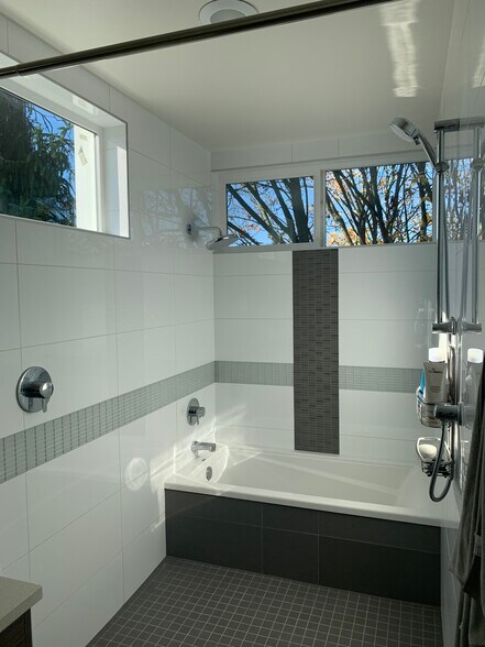 Building Photo - 1549 NW 59th St