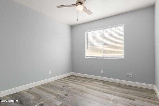 Building Photo - 109 W Helena Dr