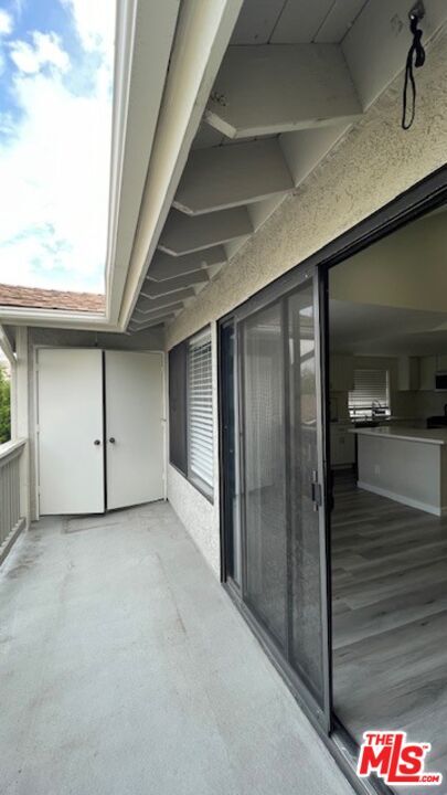 Building Photo - 923 Lotus Cir