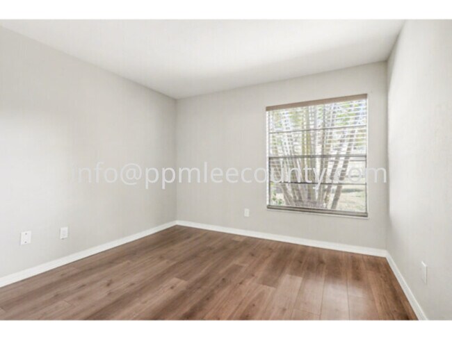 Building Photo - Freshly and Completely Renovated SW Cape Coral Condominium