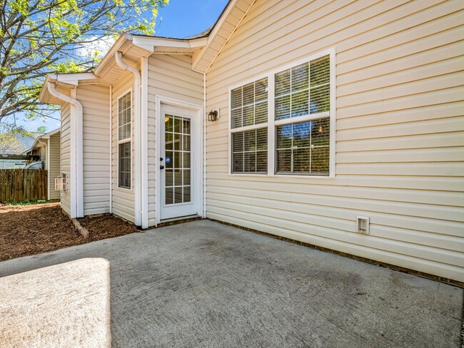 Building Photo - 46 Summer Meadow Rd