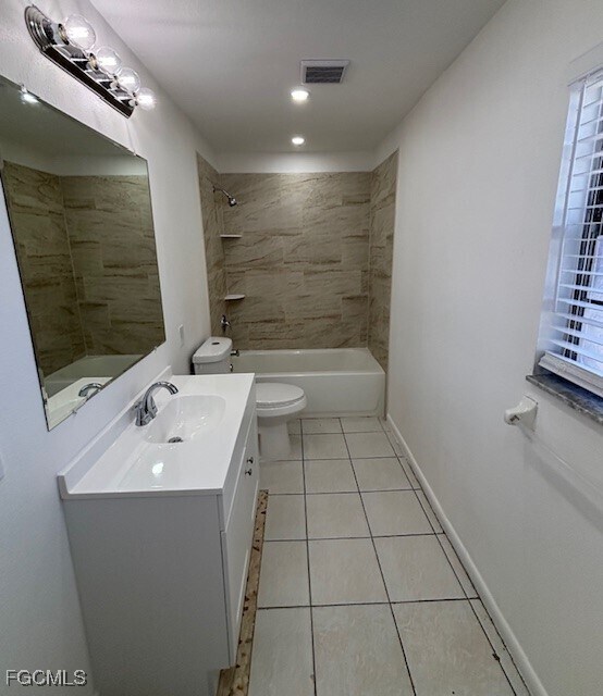 Building Photo - 3805 SE 11th Ave