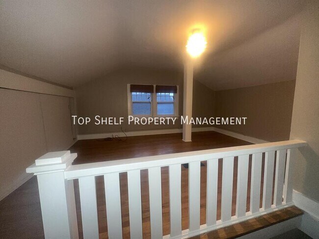 Building Photo - 1063 42nd St