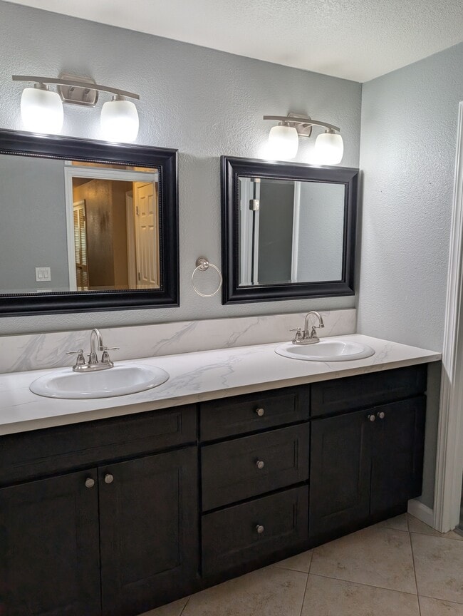 Building Photo - 24145 Del Monte Dr.