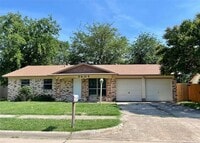 Building Photo - 5804 Rosalyn Dr