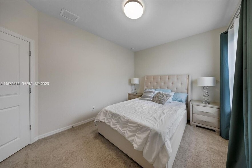 Building Photo - 932 Banyan Dr