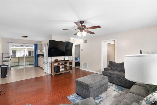 Building Photo - 1003 Dora Ave