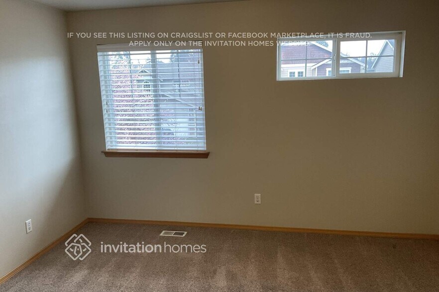 Building Photo - 2434 165th St E