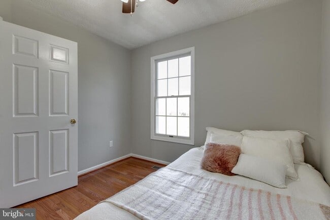 Building Photo - 7943 Brightmeadow Ct