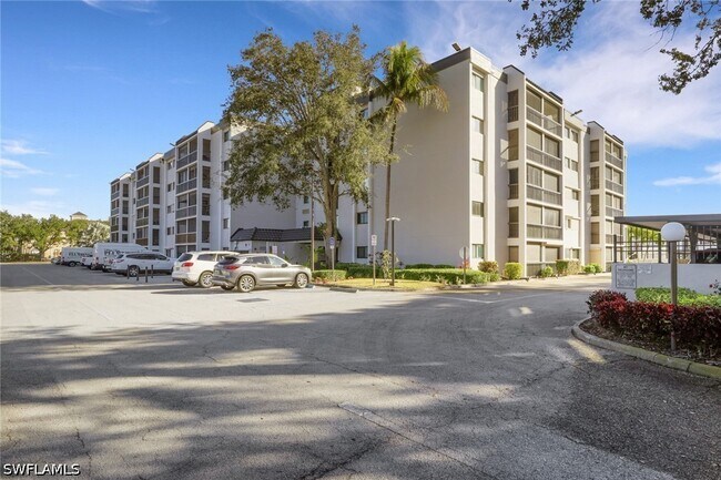 Building Photo - 2121 Collier Ave