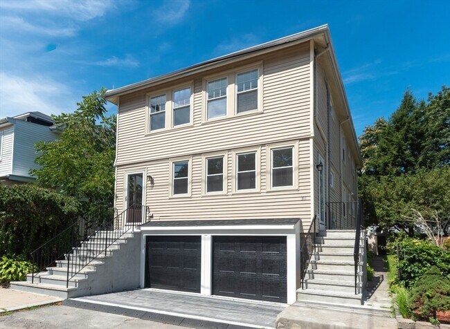 Building Photo - 331-333 Vermont St