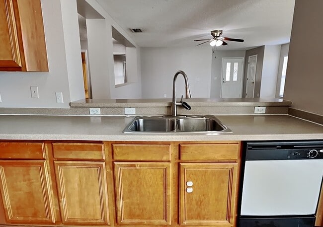 Building Photo - 1388 N Platte Ct