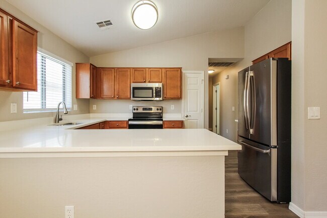 Building Photo - 23257 W Cocopah St