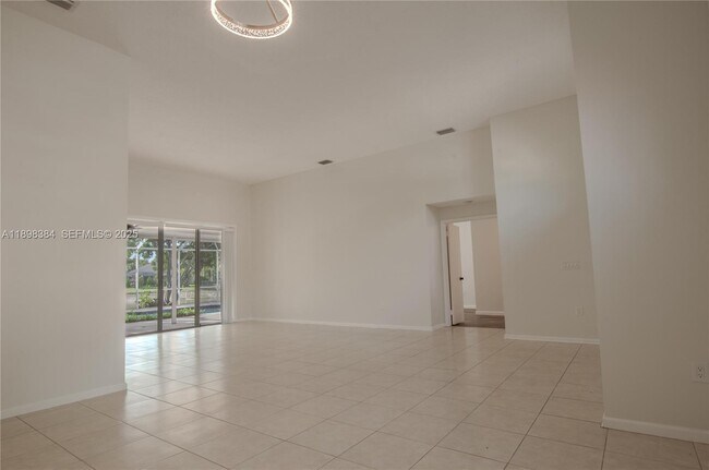 Building Photo - 7440 NW 65th Ln