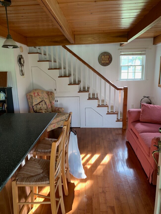 Building Photo - 3207 Carpenter Rd