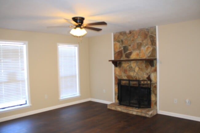 Building Photo - 4104 Spencer St